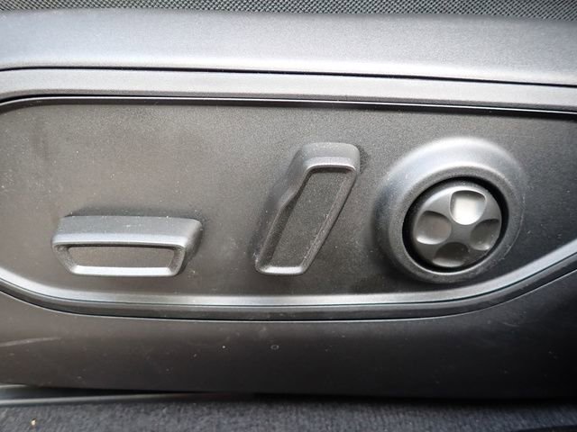 New 2025 Jeep Grand Cherokee Limited w/ Black Appearance Package image 17