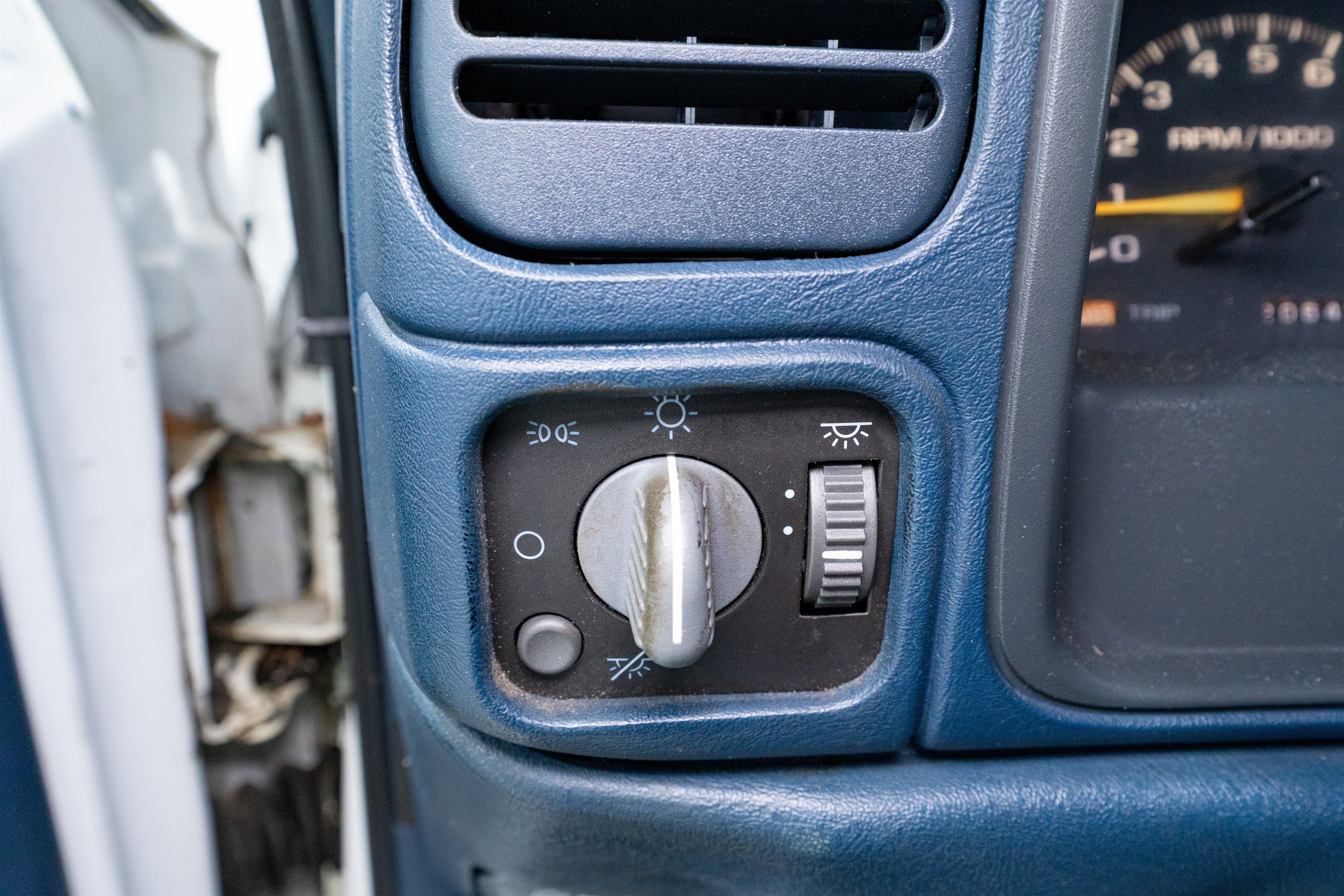 Used 1997 Chevrolet Silverado 1500 4x4 Extended Cab w/ Preferred Equipment Group 2 image 24