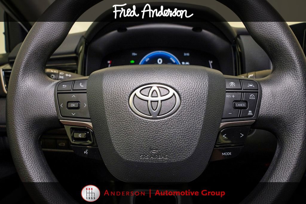 Used 2025 Toyota Camry LE FWD image 17