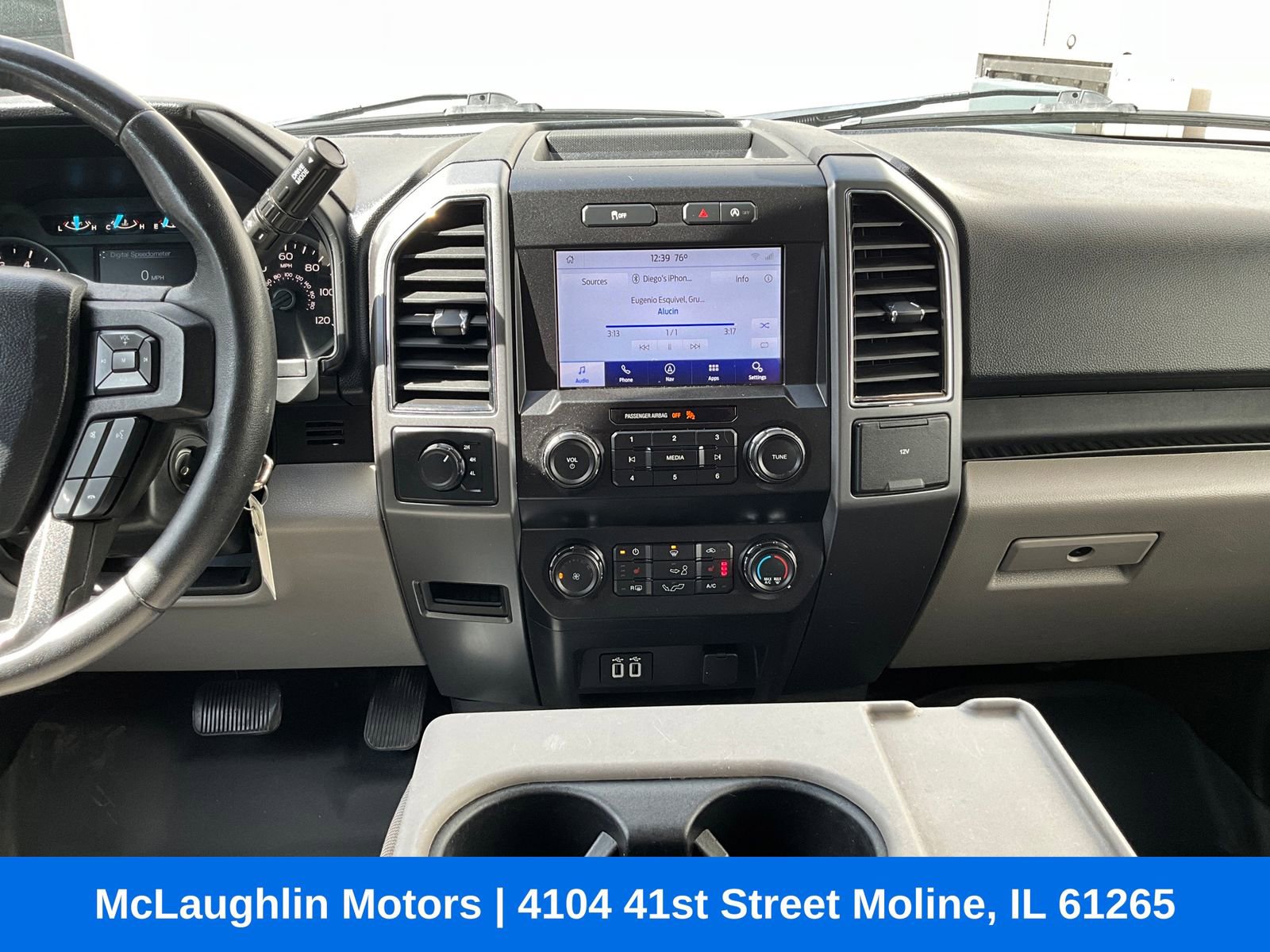 Used 2020 Ford F150 XLT w/ Equipment Group 302A Luxury AWD/4WD image 4