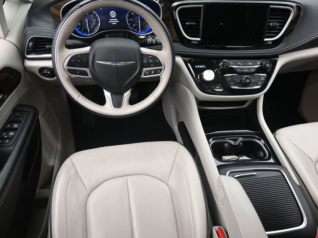 Used 2021 Chrysler Pacifica Limited image 13