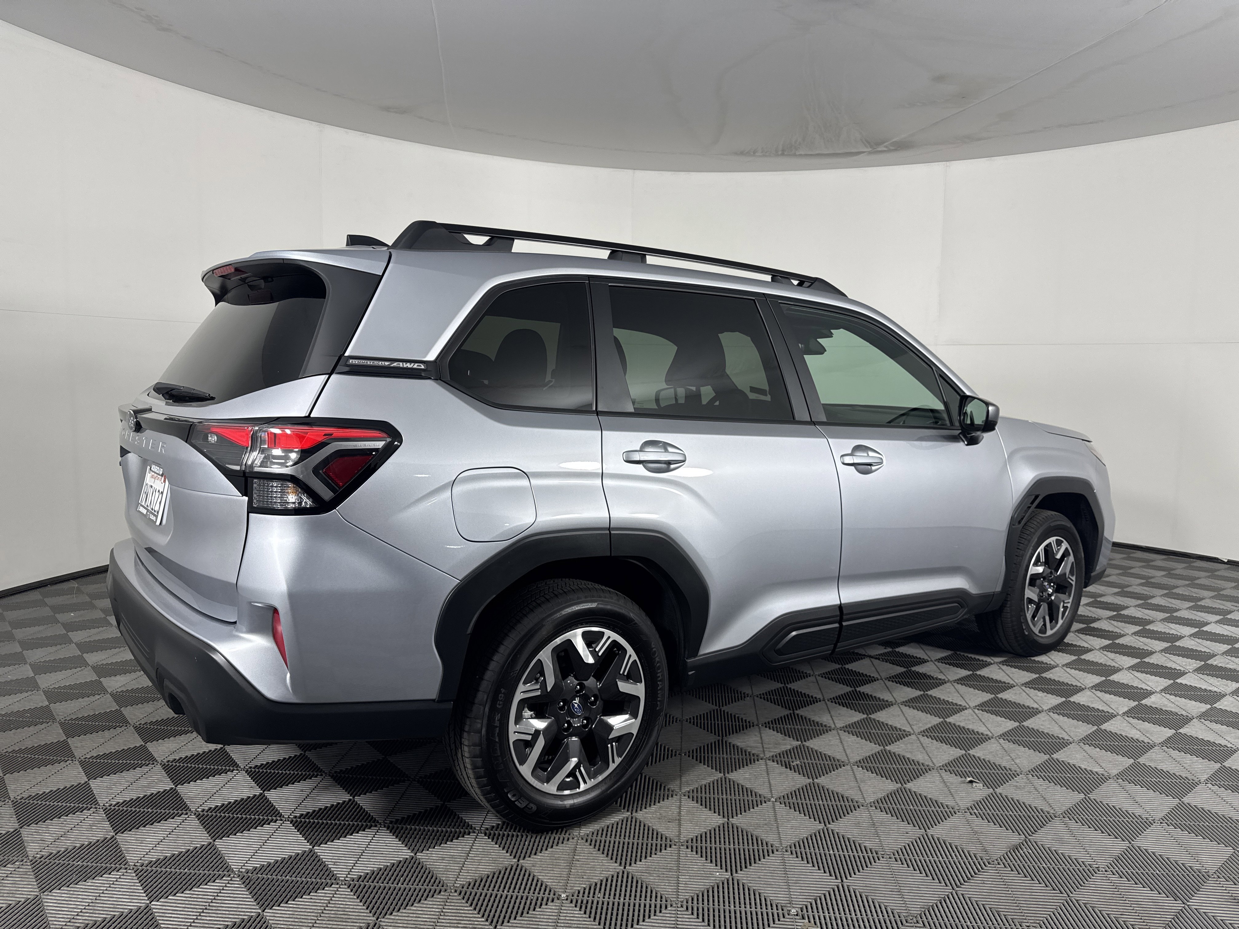 Used 2026 Subaru Forester Premium image 4