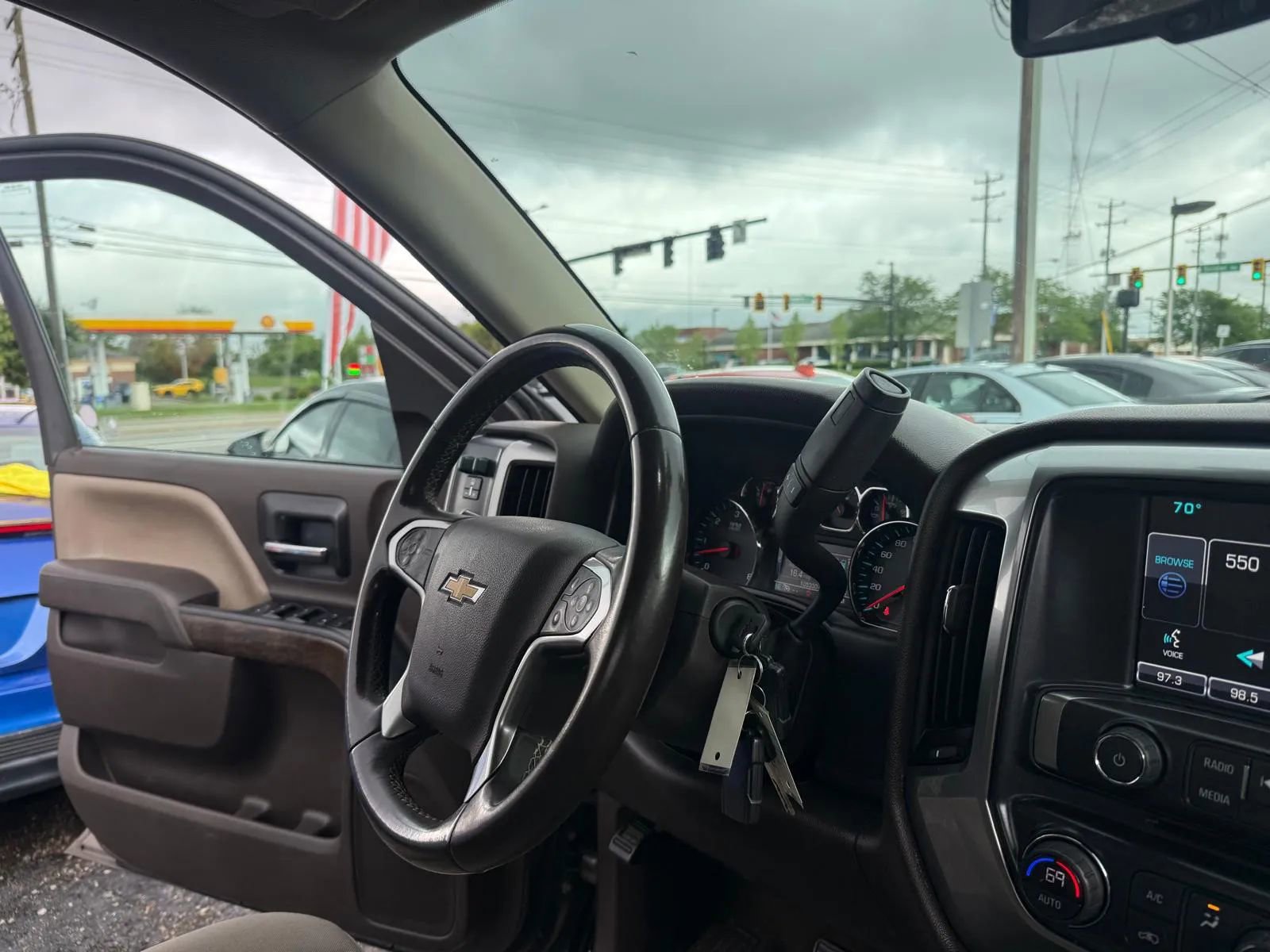 Used 2015 Chevrolet Silverado 1500 LT AWD/4WD image 24