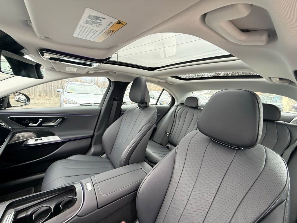 Used 2025 Mercedes-Benz E 450 4MATIC Sedan image 35