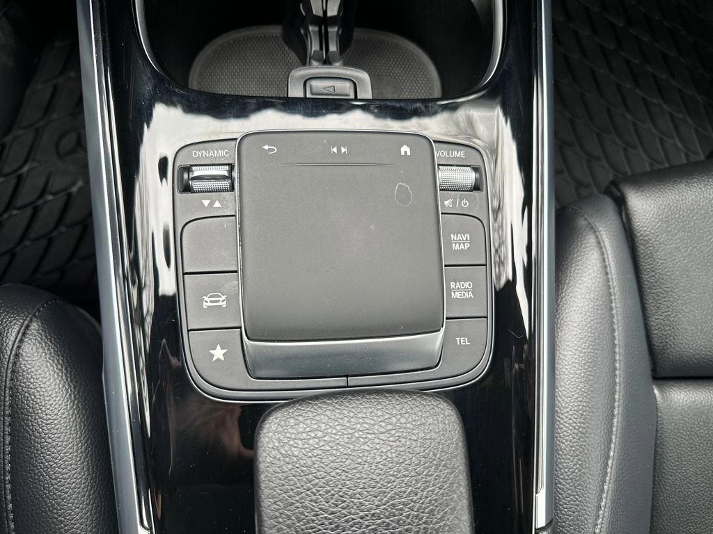 Used 2021 Mercedes-Benz GLB 250 4MATIC image 24