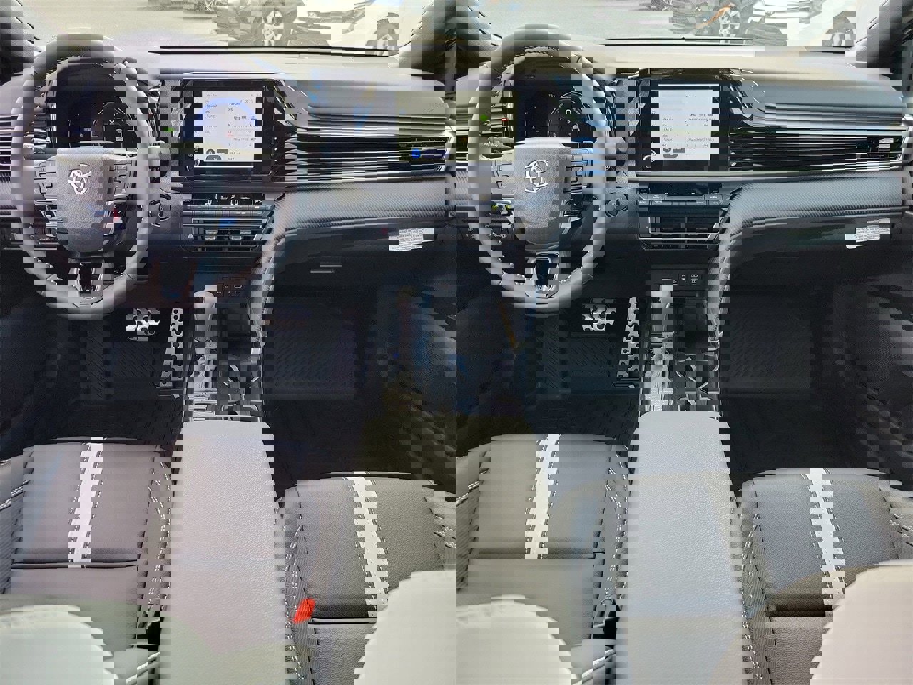 Used 2026 Toyota Camry SE image 13