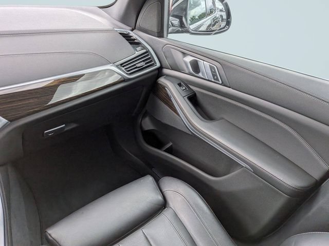 Used 2019 BMW X5 xDrive40i w/ Premium Package 2 AWD/4WD image 16