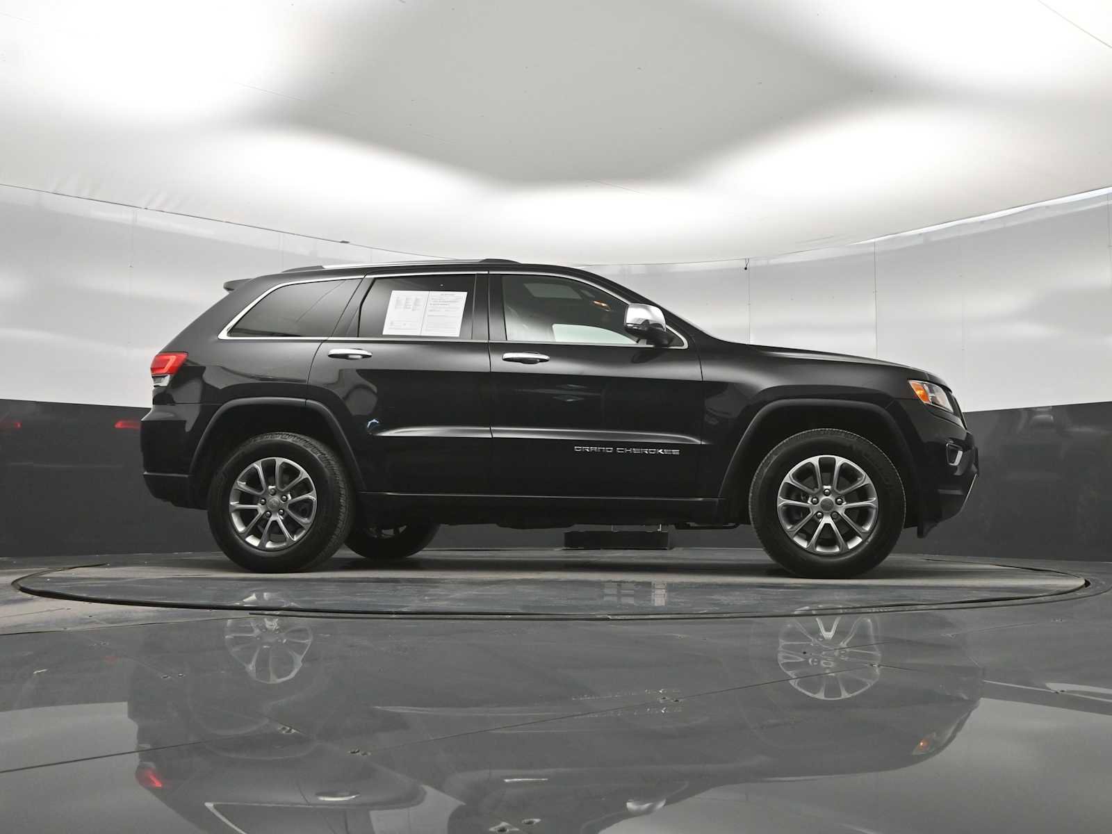 Used 2016 Jeep Grand Cherokee Limited AWD/4WD image 36