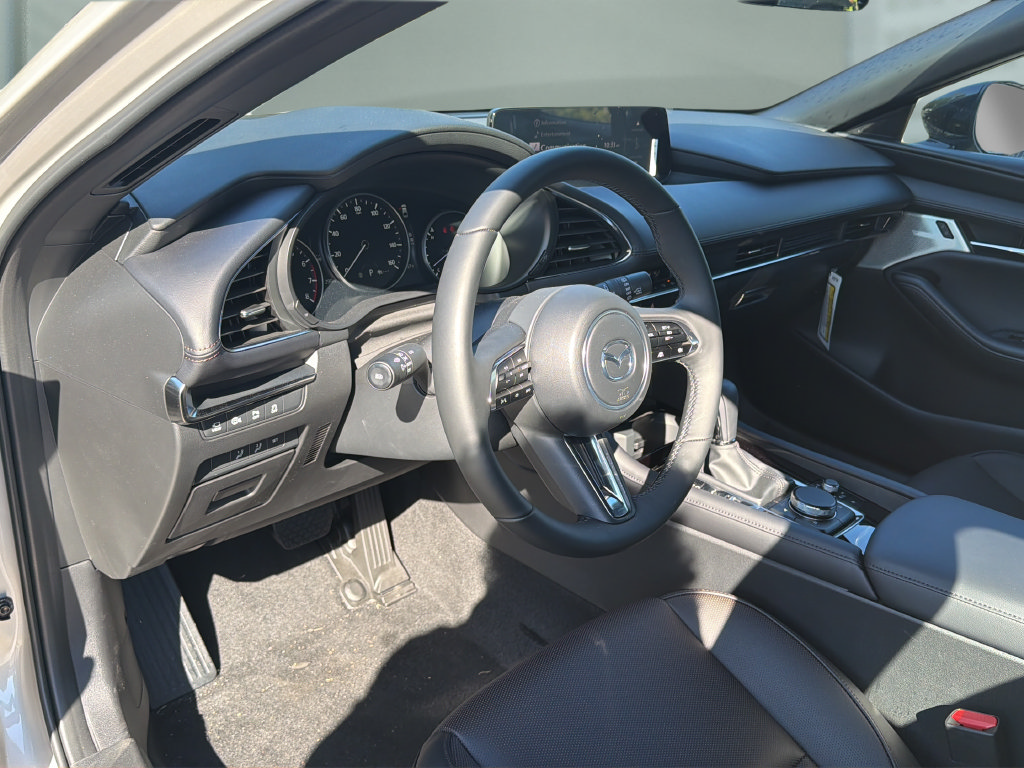 New 2026 MAZDA MAZDA3 Hatchback w/Premium Plus Pkg AWD/4WD image 9