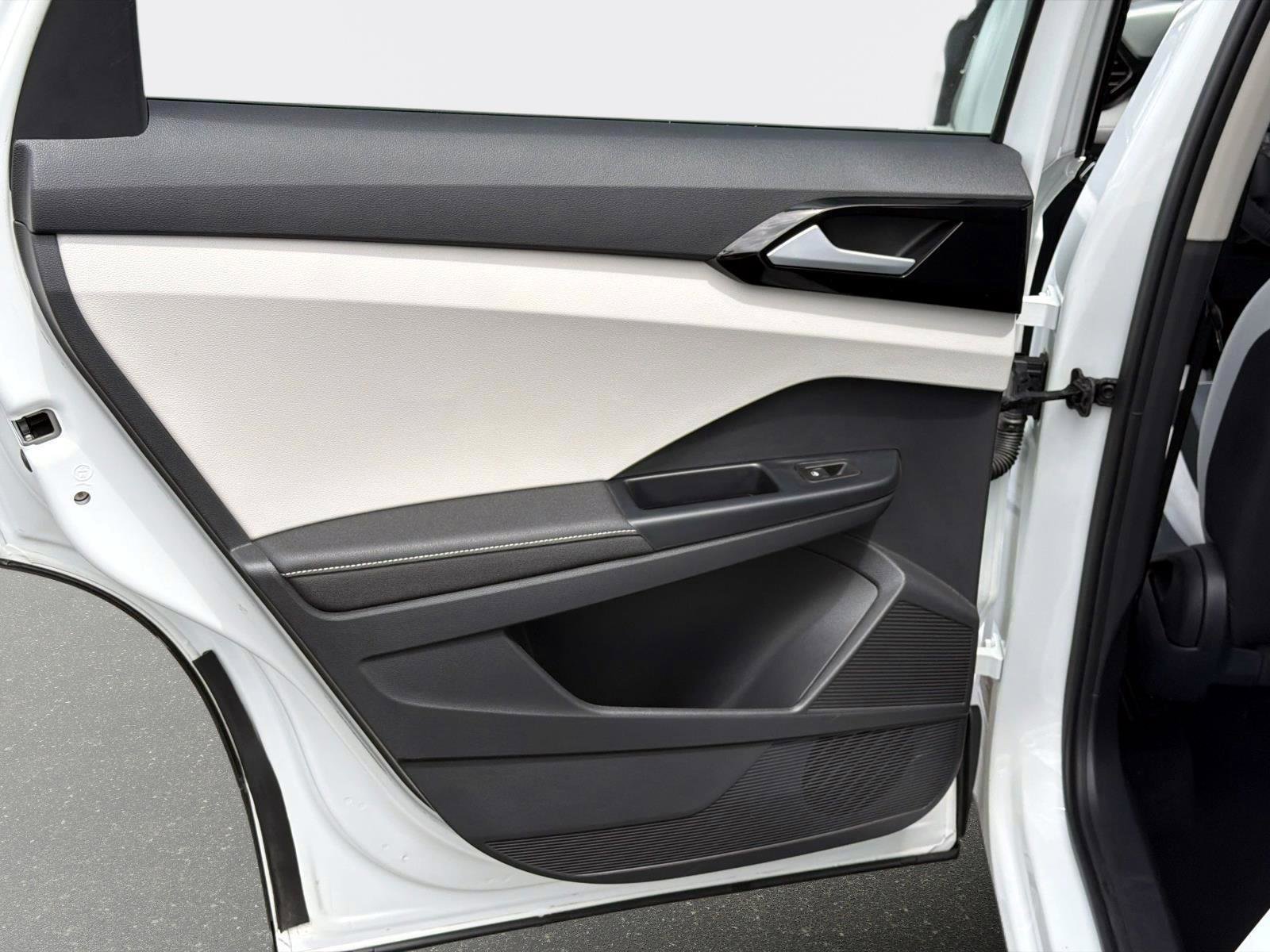 Certified 2025 Volkswagen Taos S image 12