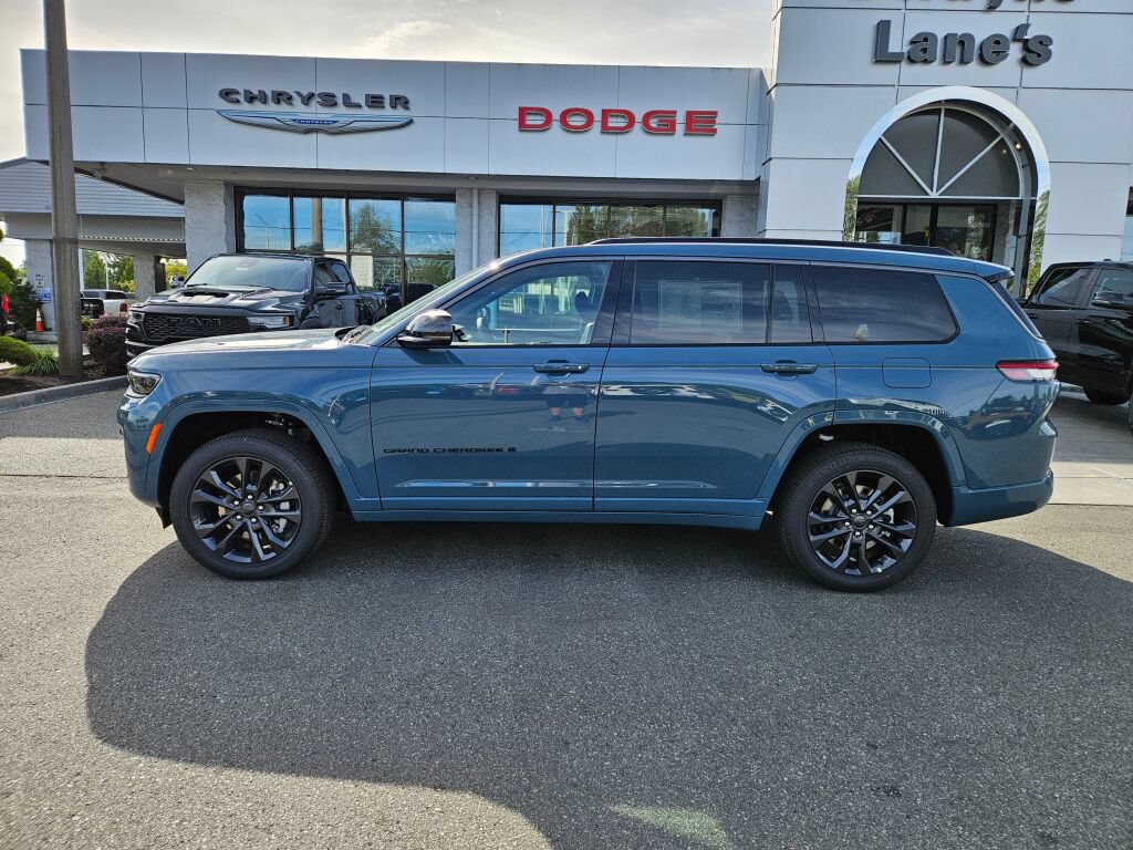 New 2026 Jeep Grand Cherokee L Limited AWD/4WD image 2