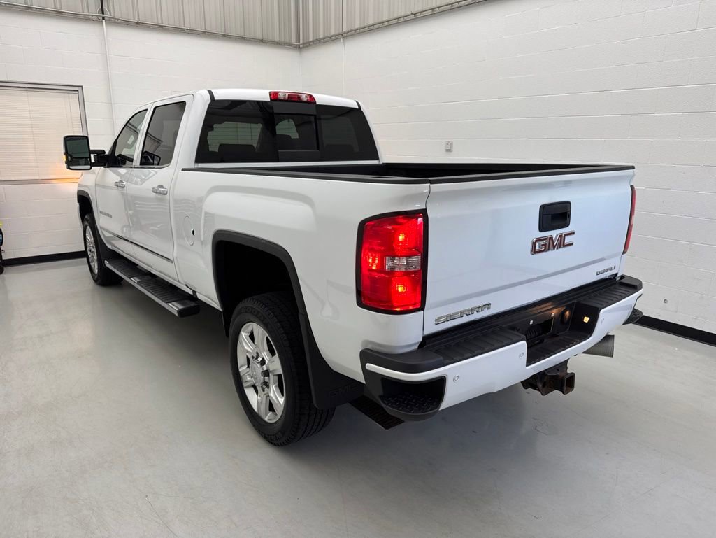 Used 2017 GMC Sierra 2500 Denali w/ Duramax Plus Package AWD/4WD image 4