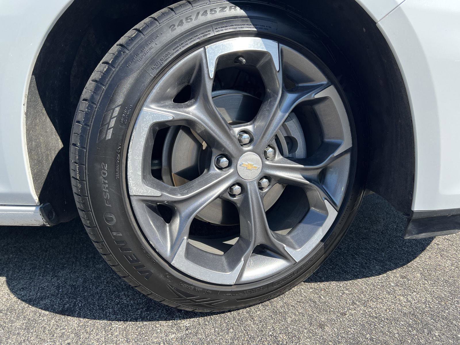 Used 2023 Chevrolet Malibu LT image 2