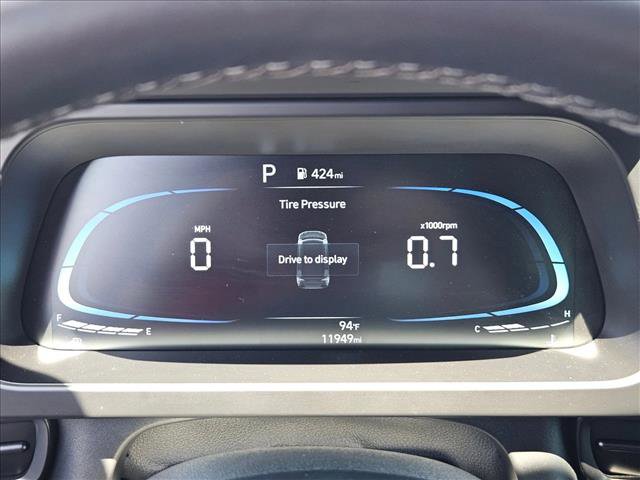 Used 2025 Hyundai Elantra Sport FWD image 14