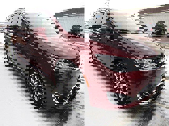 Used 2020 Chrysler Pacifica Touring-L Plus image 3