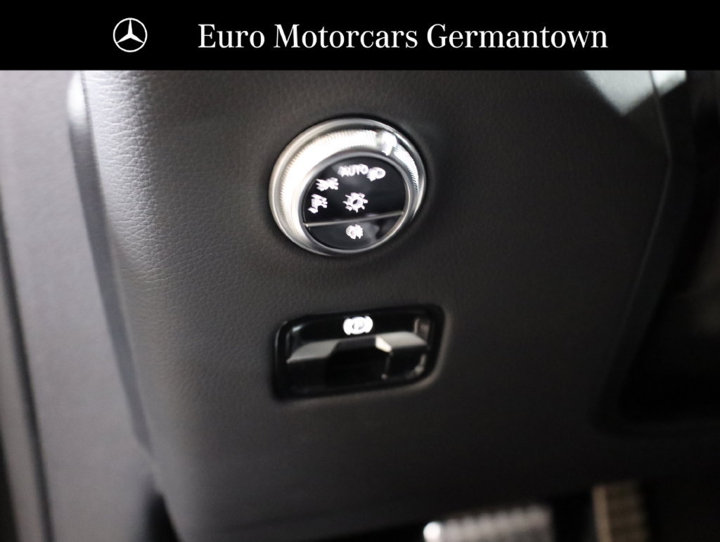 Used 2025 Mercedes-Benz GLC 43 AMG 4MATIC image 10
