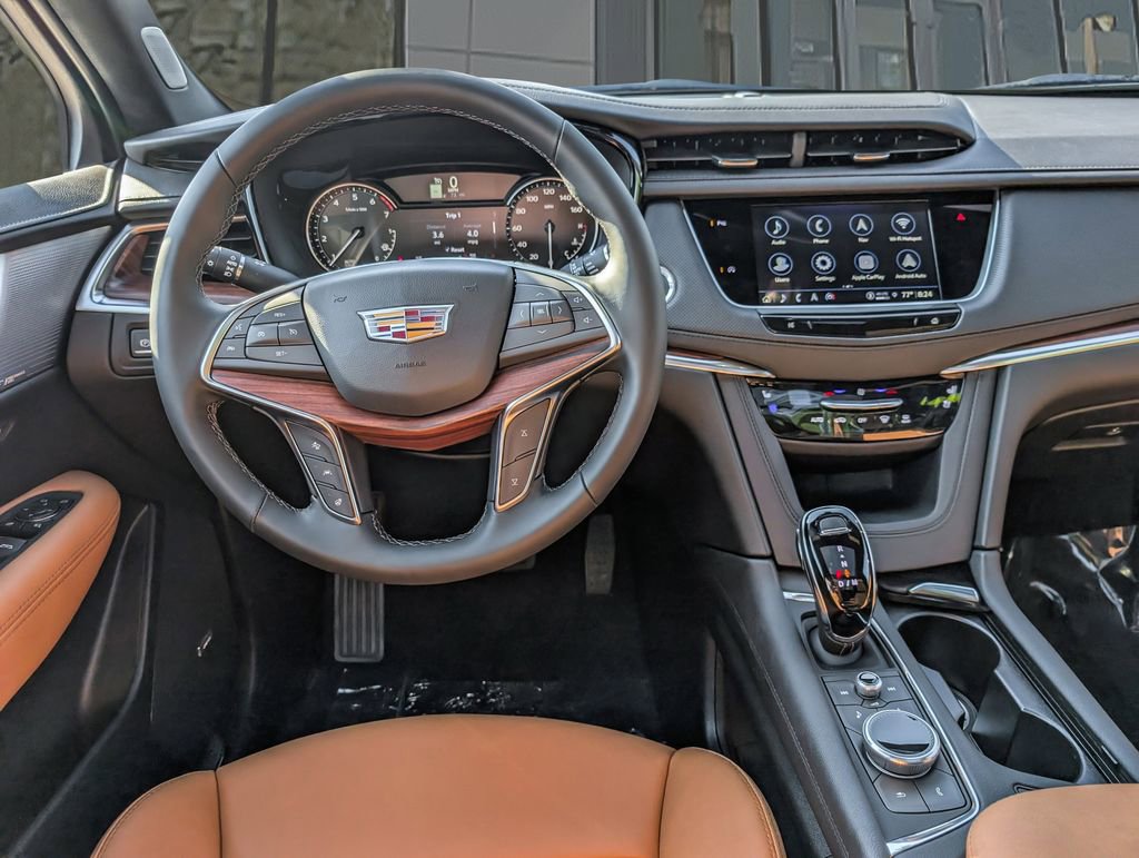 New 2025 Cadillac XT5 Premium Luxury AWD/4WD image 16