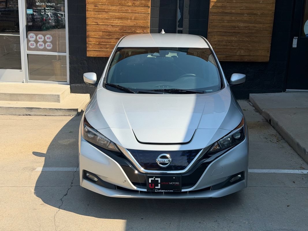 Used 2022 Nissan Leaf SV FWD image 8
