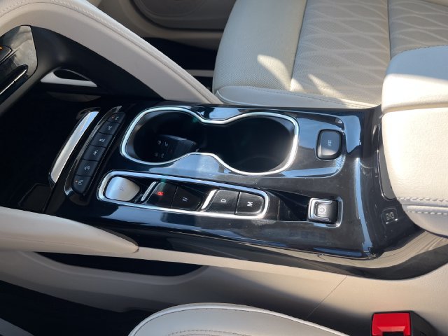 Used 2023 Buick Envision Avenir AWD/4WD image 20