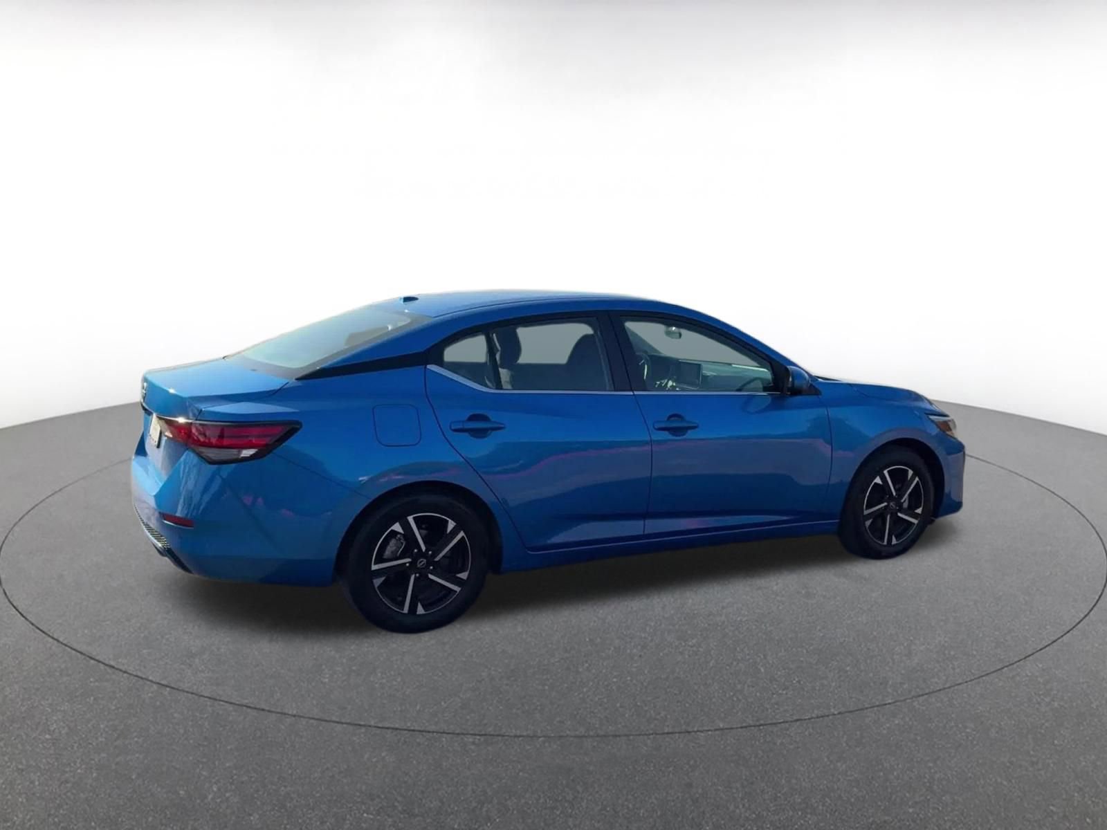 Used 2025 Nissan Sentra SV image 14