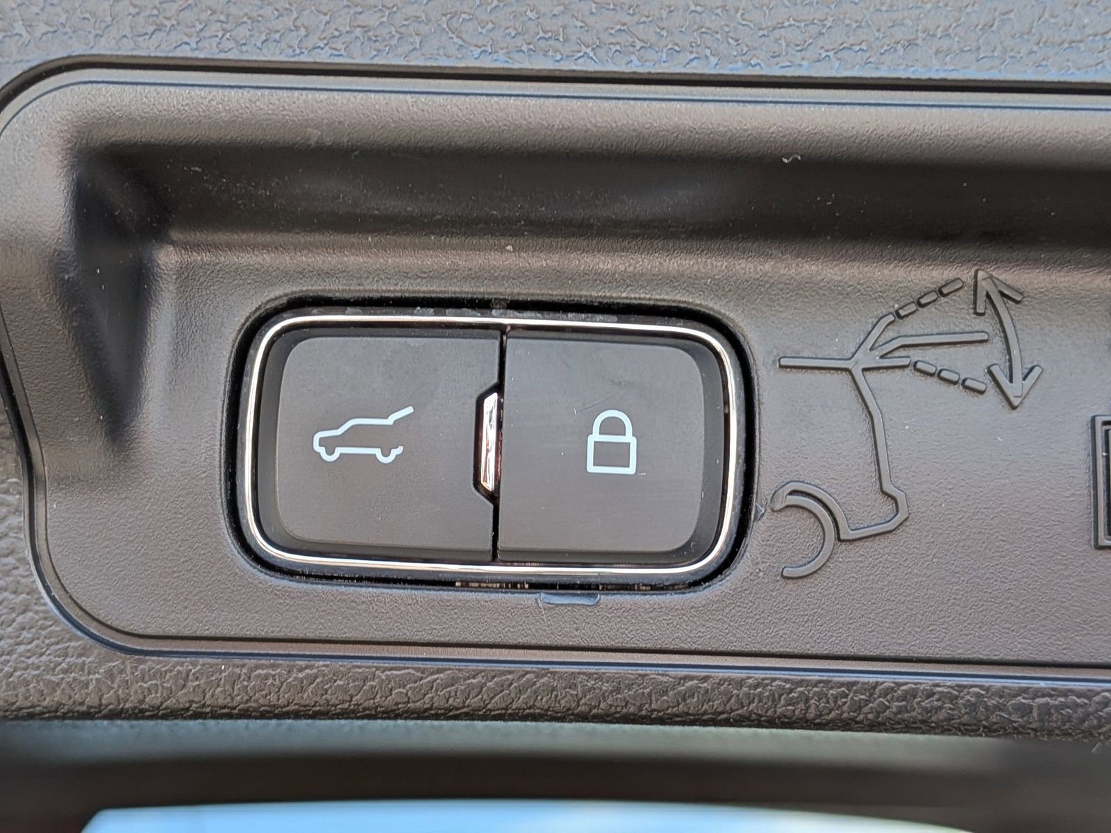 Certified 2023 Ford Explorer XLT w/ Equipment Group 202A image 15