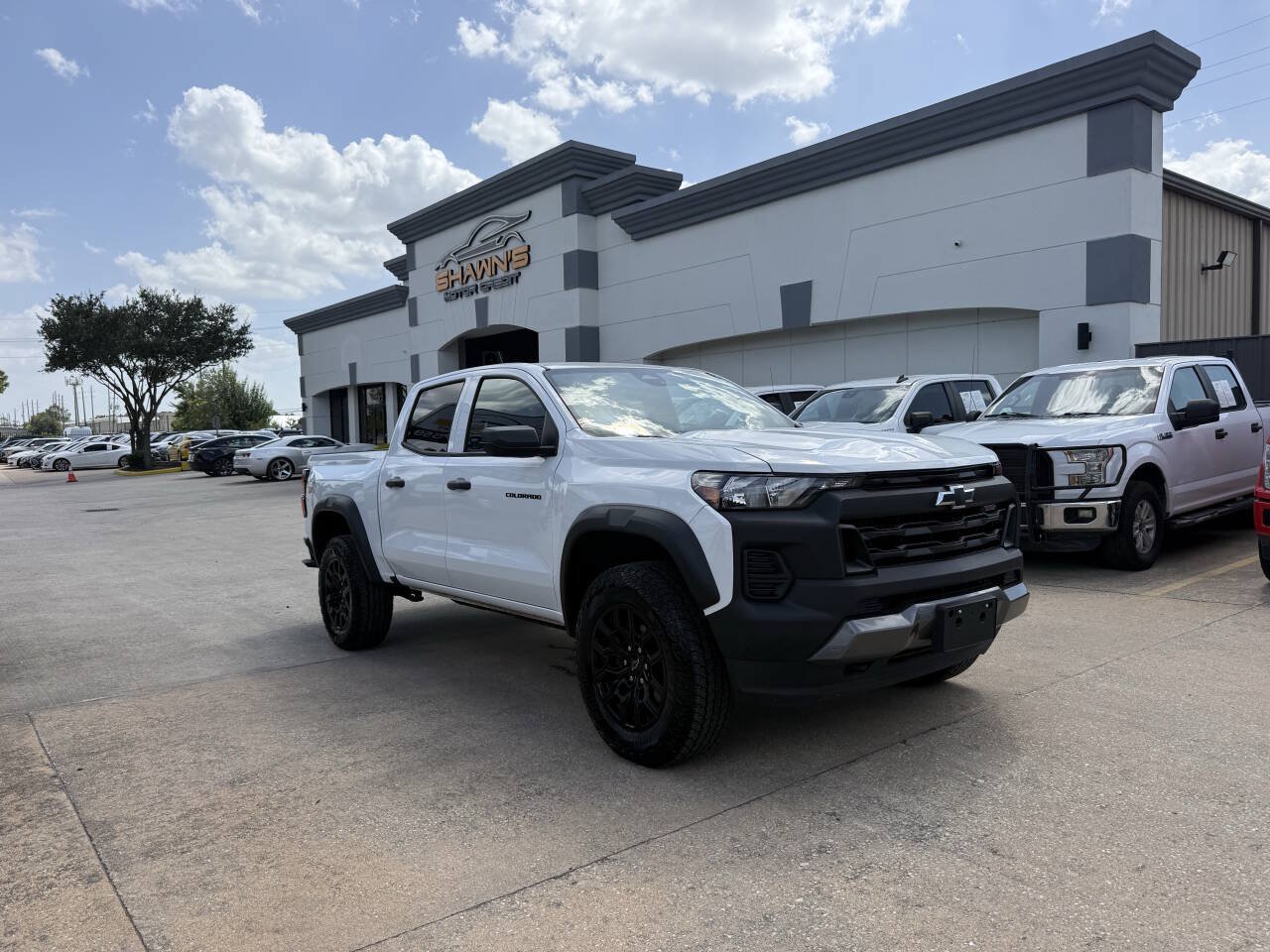 Used 2024 Chevrolet Colorado Trail Boss AWD/4WD image 41
