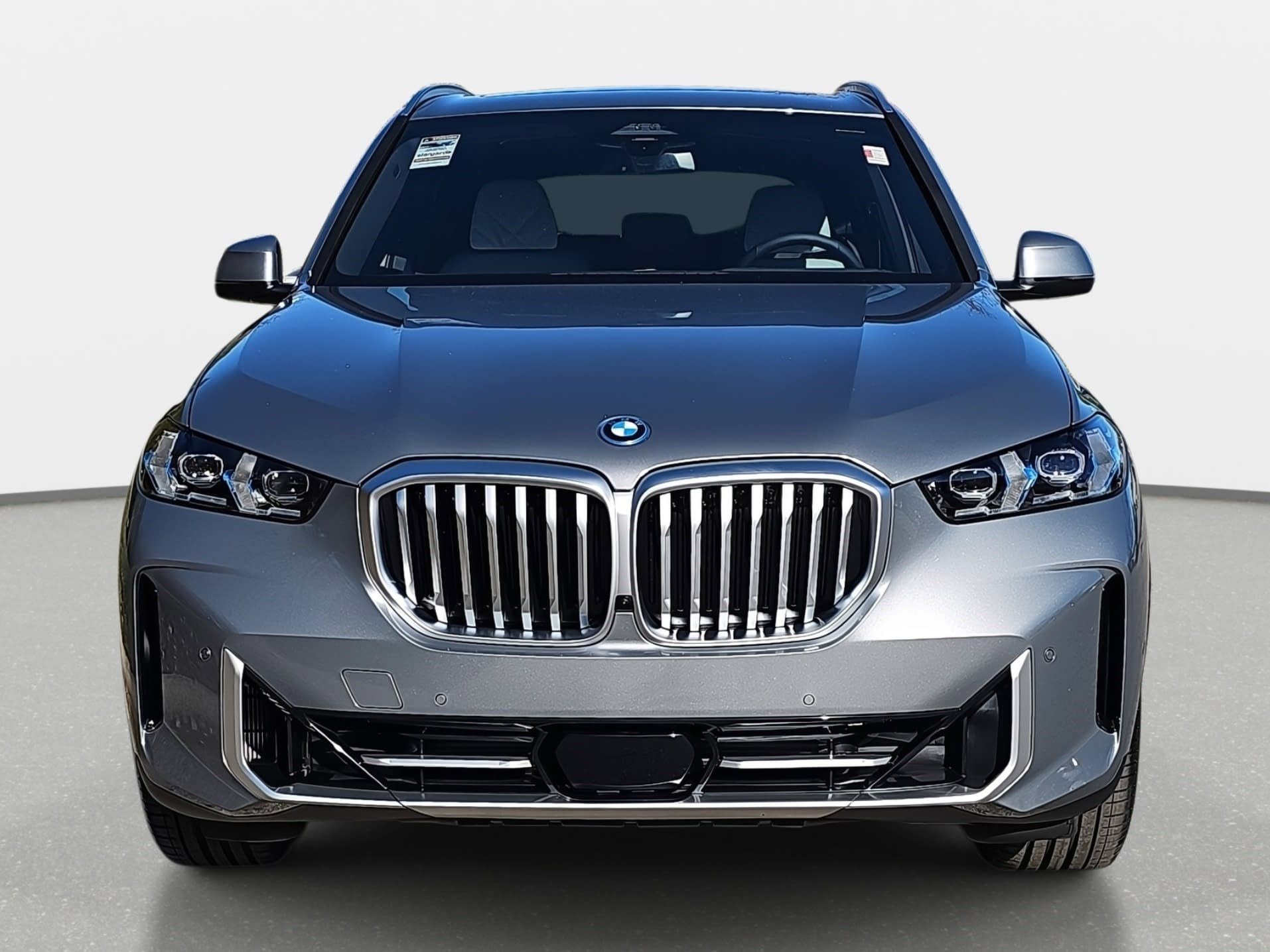 New 2026 BMW X5 xDrive50e w/ Climate Comfort Package image 2