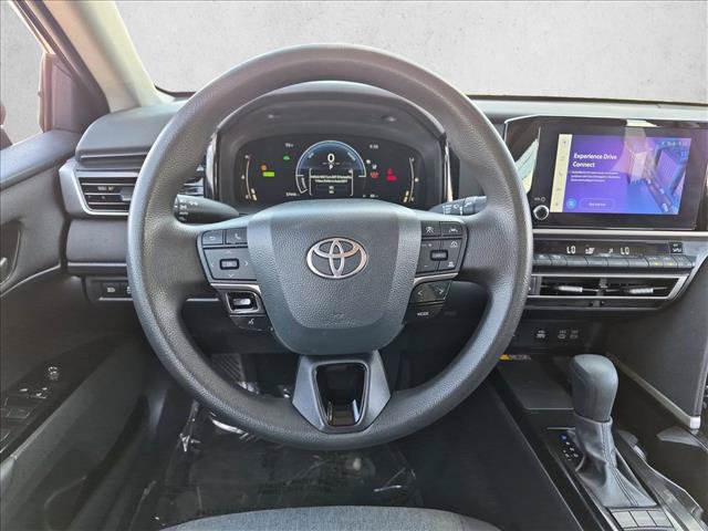 Used 2025 Toyota Camry LE FWD image 13
