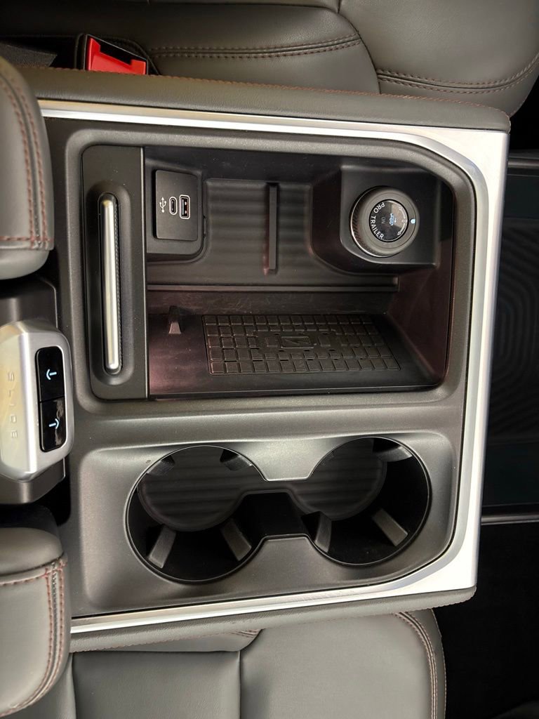 Used 2025 Ford Expedition Active image 26