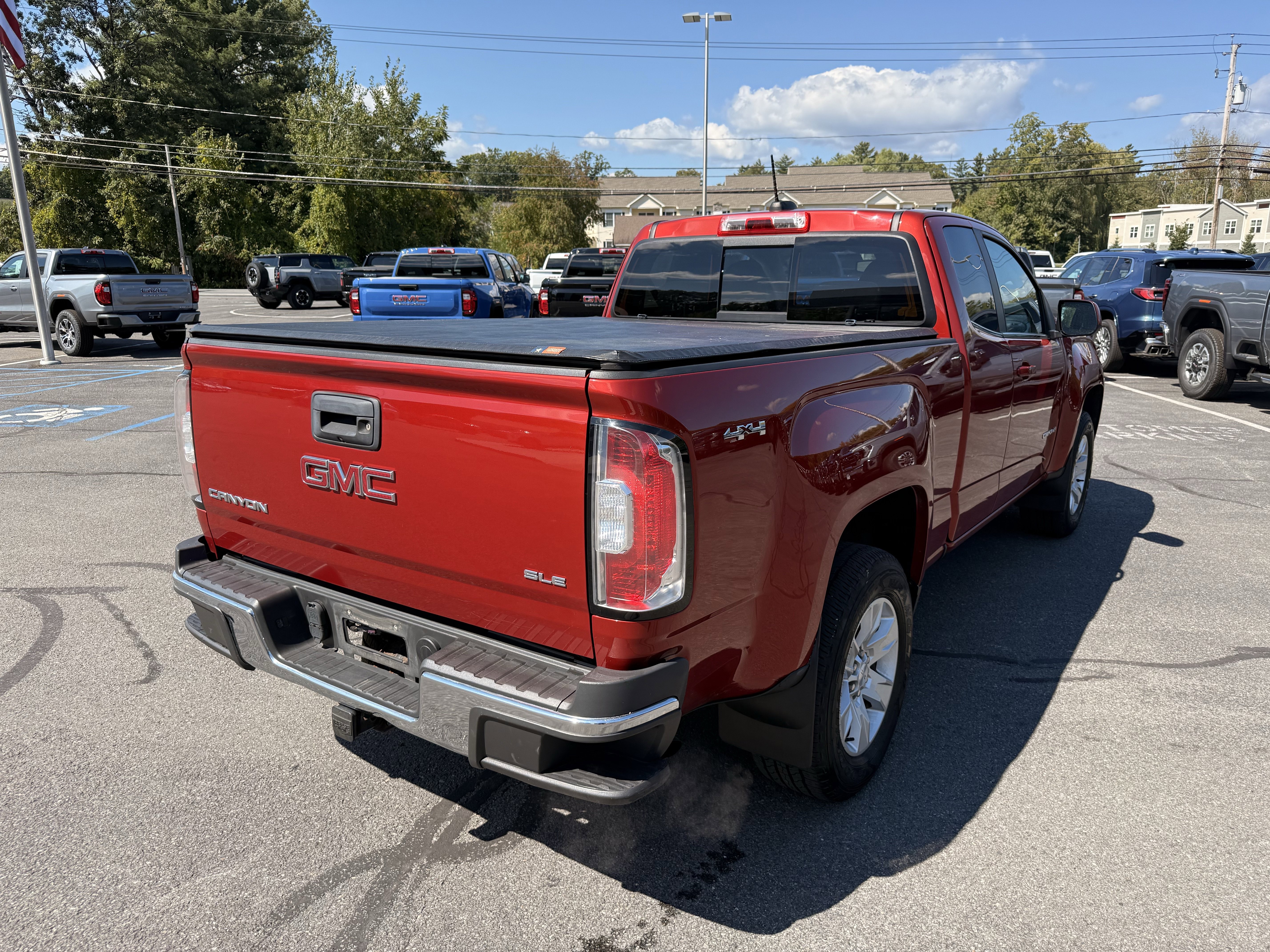 Used 2016 GMC Canyon SLE w/ SLE Convenience Package image 5
