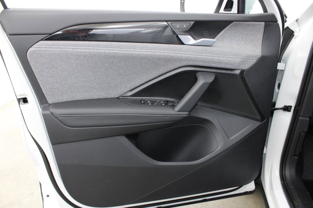 New 2026 Volkswagen Tiguan S FWD image 15