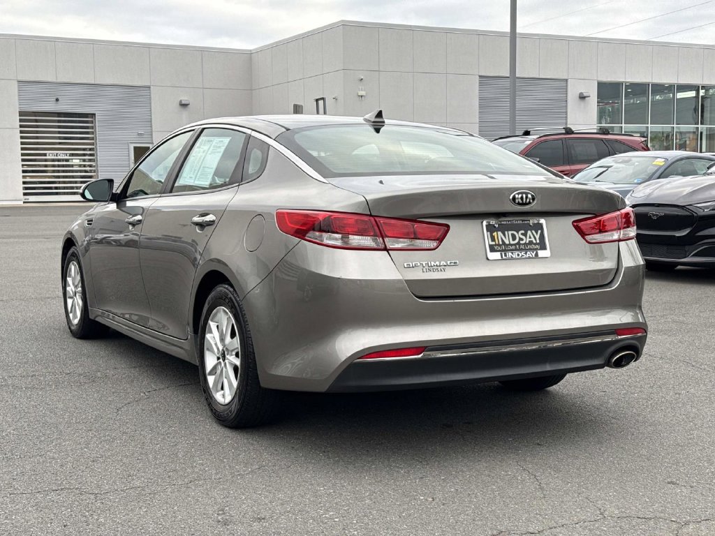 Used 2017 Kia Optima LX FWD image 5