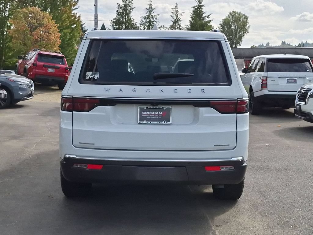 Used 2022 Jeep Wagoneer Series II AWD/4WD image 6
