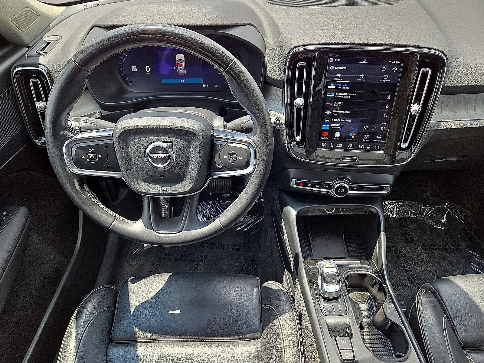 Used 2024 Volvo XC40 B5 Plus AWD/4WD image 18