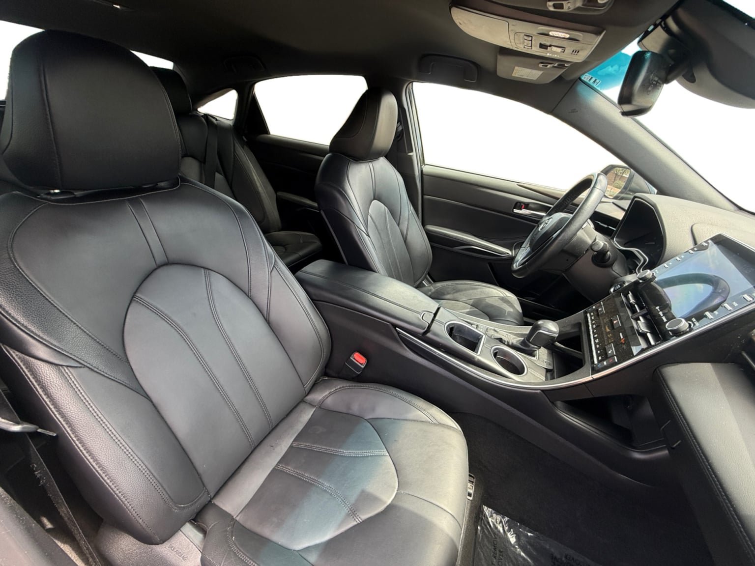 Used 2022 Toyota Avalon XLE FWD image 17