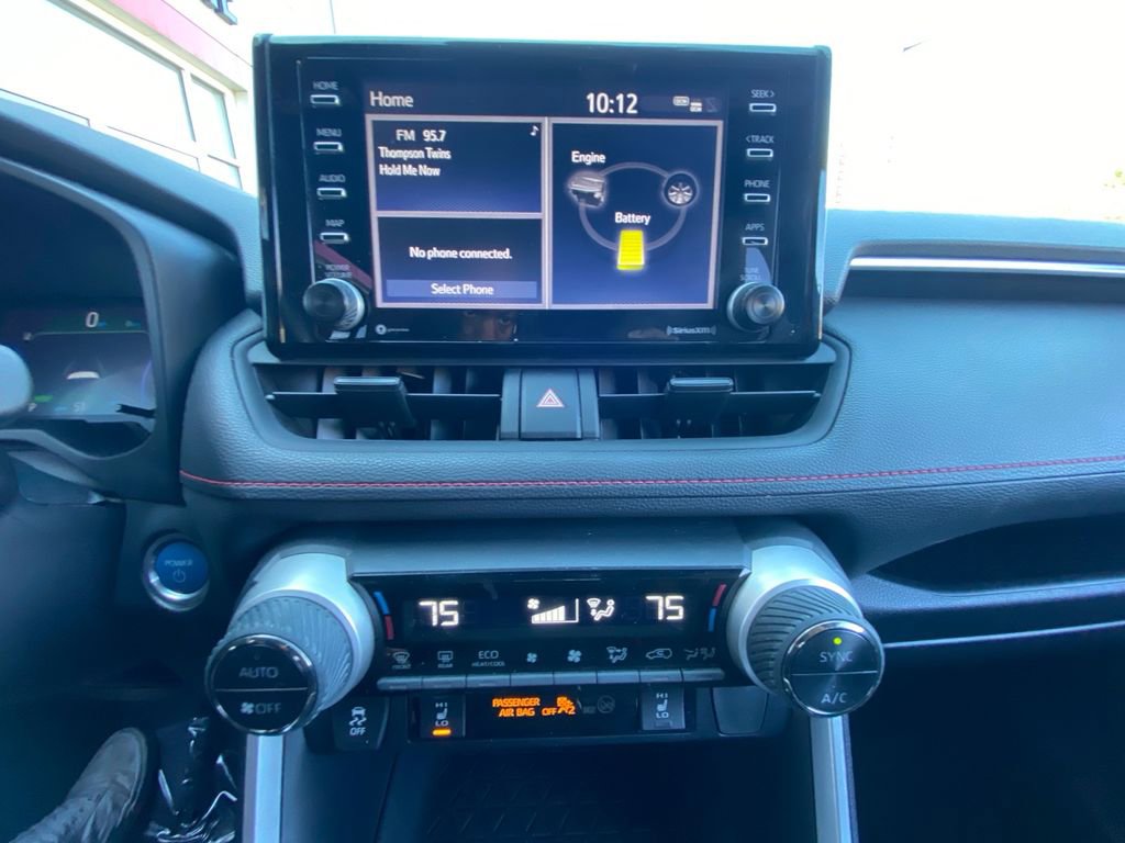 Used 2021 Toyota RAV4 SE w/ Weather & Moonroof Package image 21