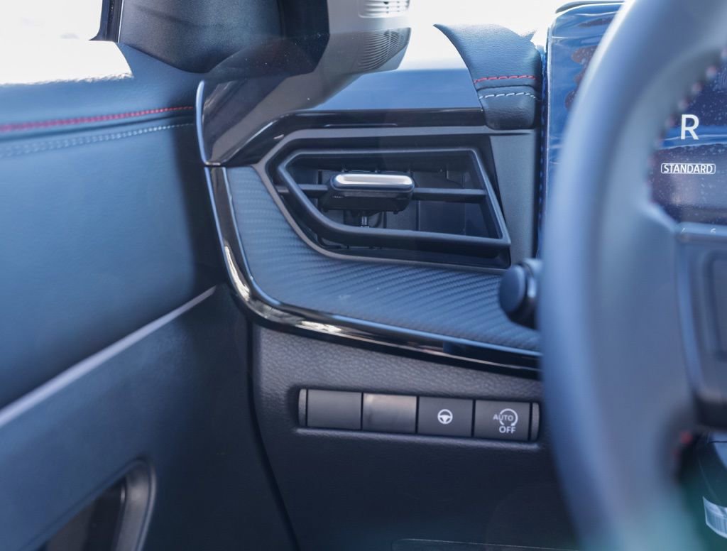 New 2026 Nissan Kicks SR image 31