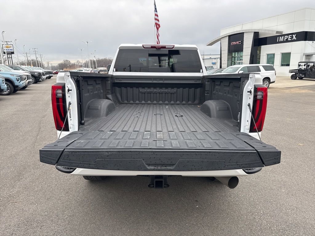 Used 2024 GMC Sierra 3500 Denali Ultimate AWD/4WD image 33