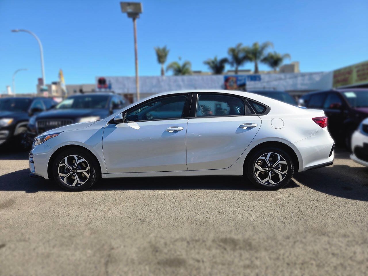 Used 2020 Kia Forte LXS FWD image 7