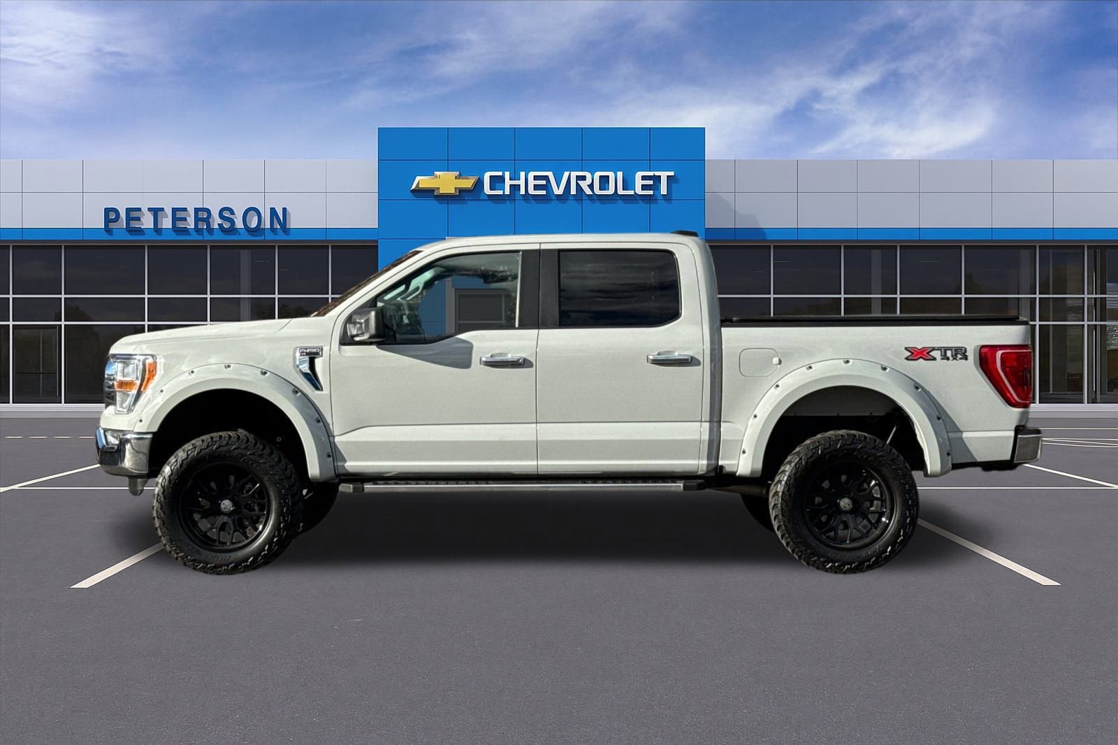 Used 2023 Ford F150 XLT w/ XTR Package image 7