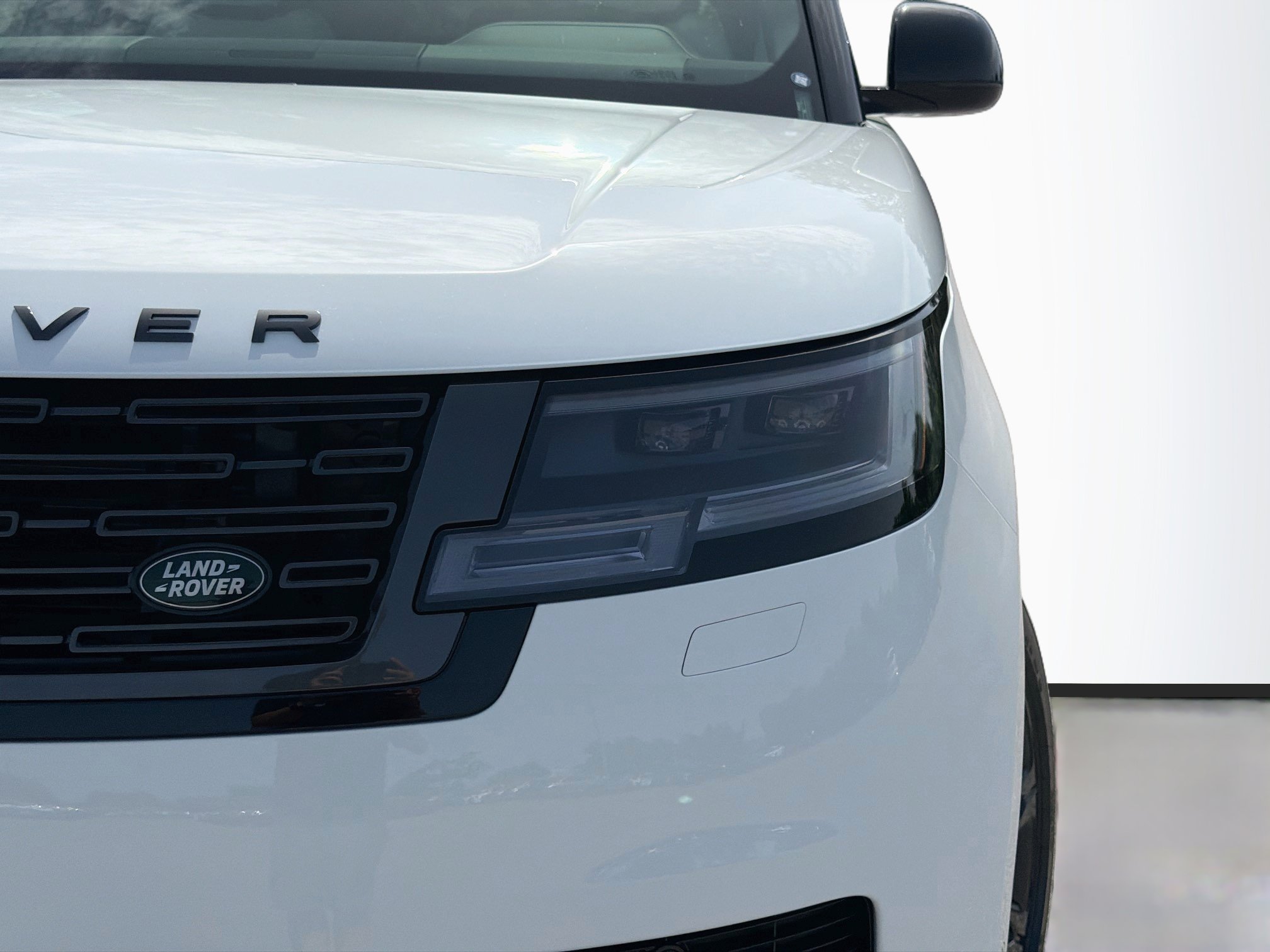 New 2026 Land Rover Range Rover Long Wheelbase SE AWD/4WD image 9