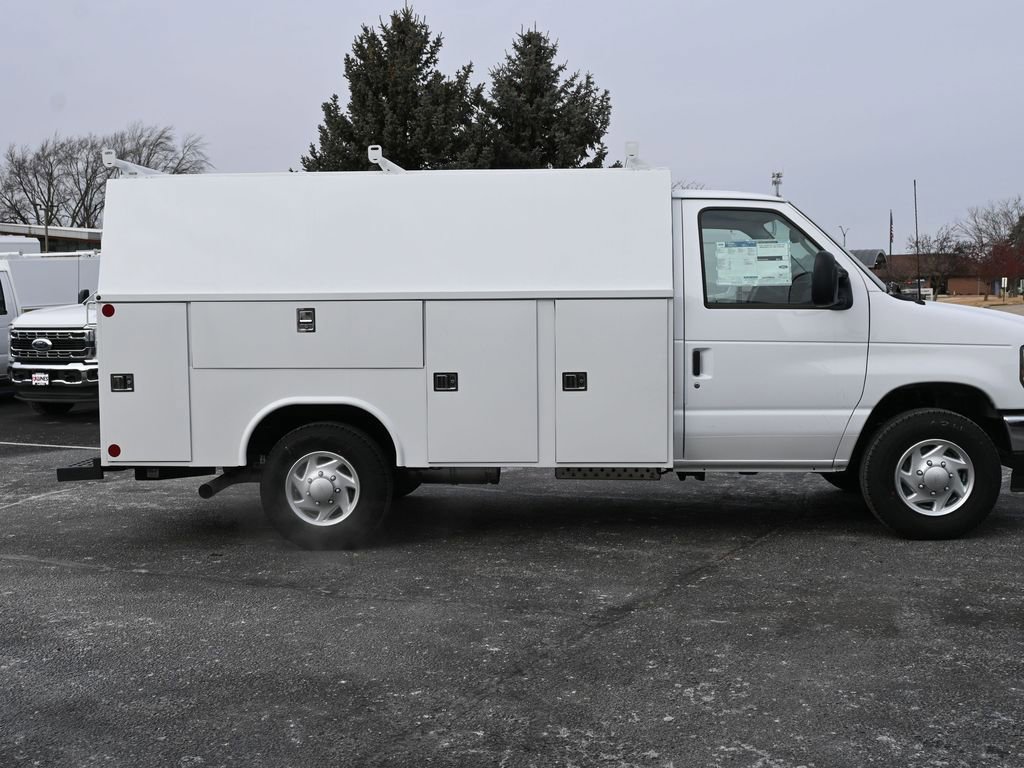 New 2025 Ford E-350 and Econoline 350 Super Duty w/ Power Equipment Group RWD video 2