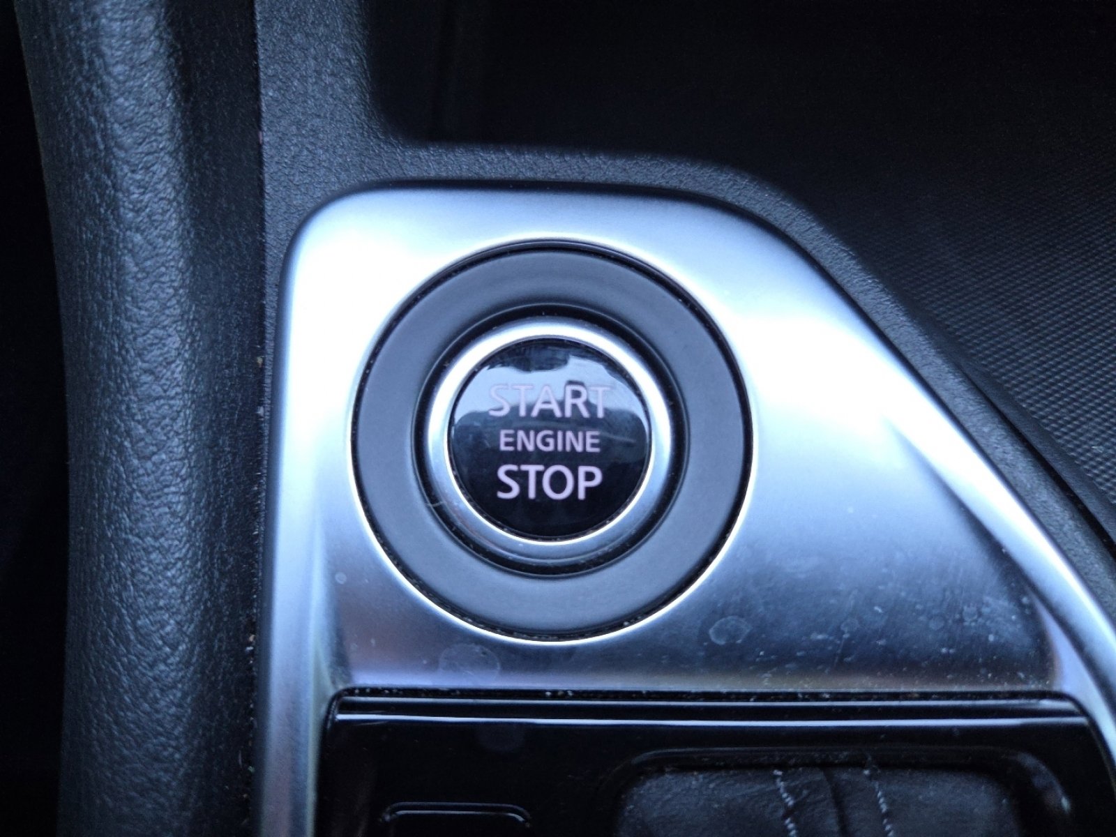 Used 2025 Nissan Sentra SV w/ Trunk Package image 6