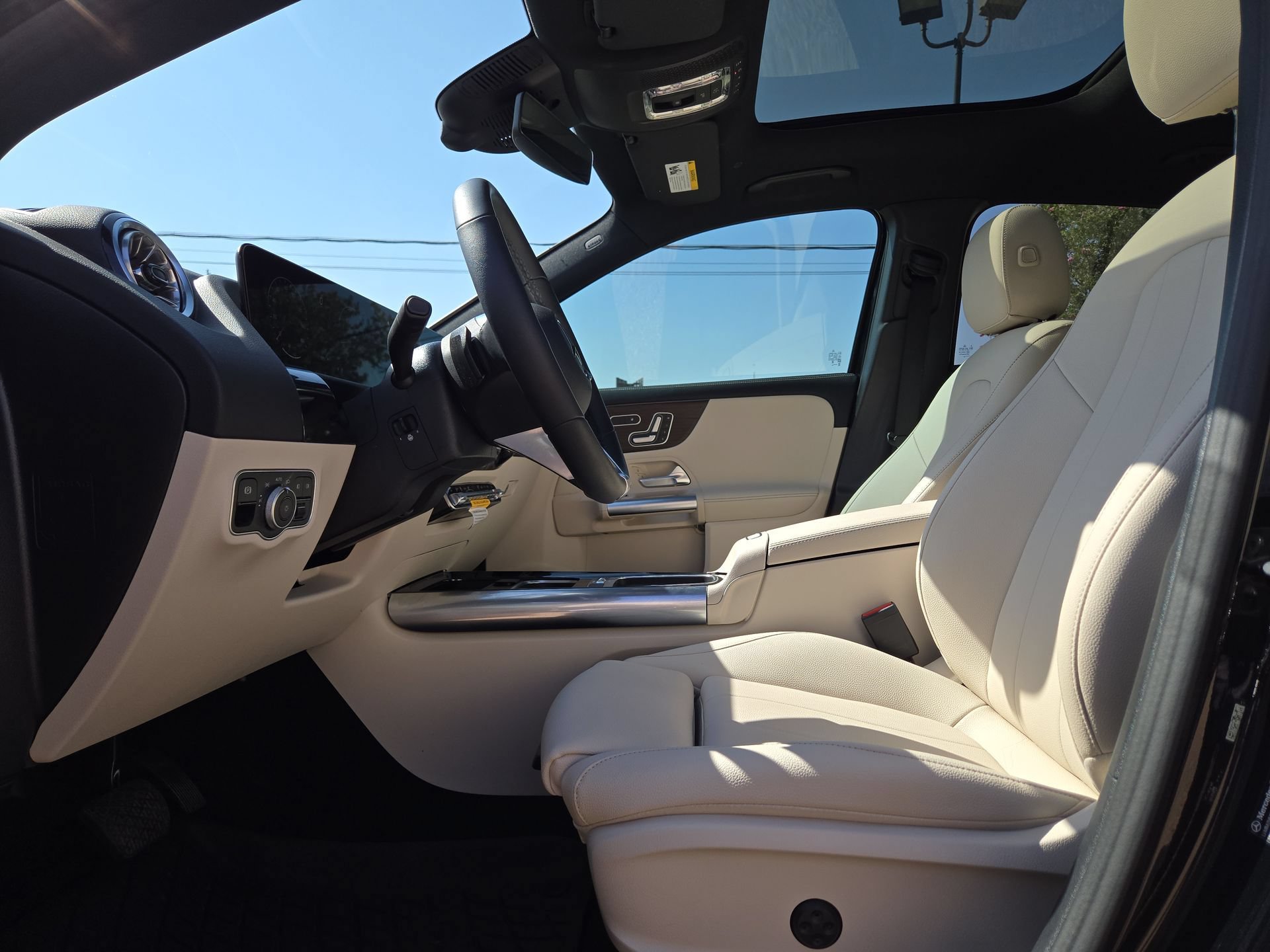 New 2026 Mercedes-Benz GLA 250 4MATIC image 16