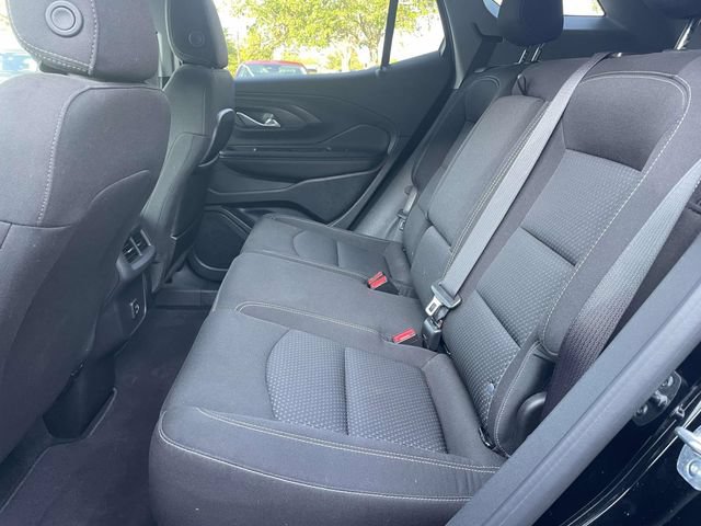 Used 2024 GMC Terrain SLE w/ Driver Convenience Package FWD image 11