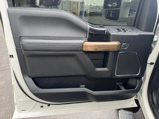 Used 2021 Ford F250 Platinum w/ FX4 Off-Road Package AWD/4WD image 9