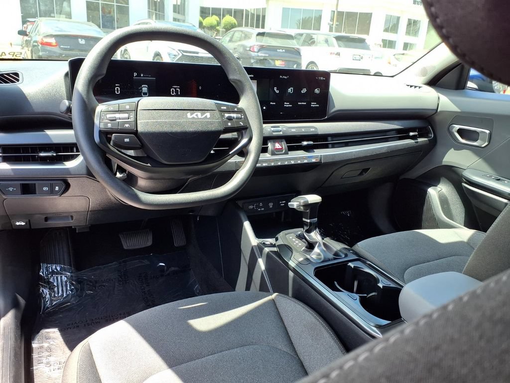 Certified 2025 Kia K4 FWD image 19