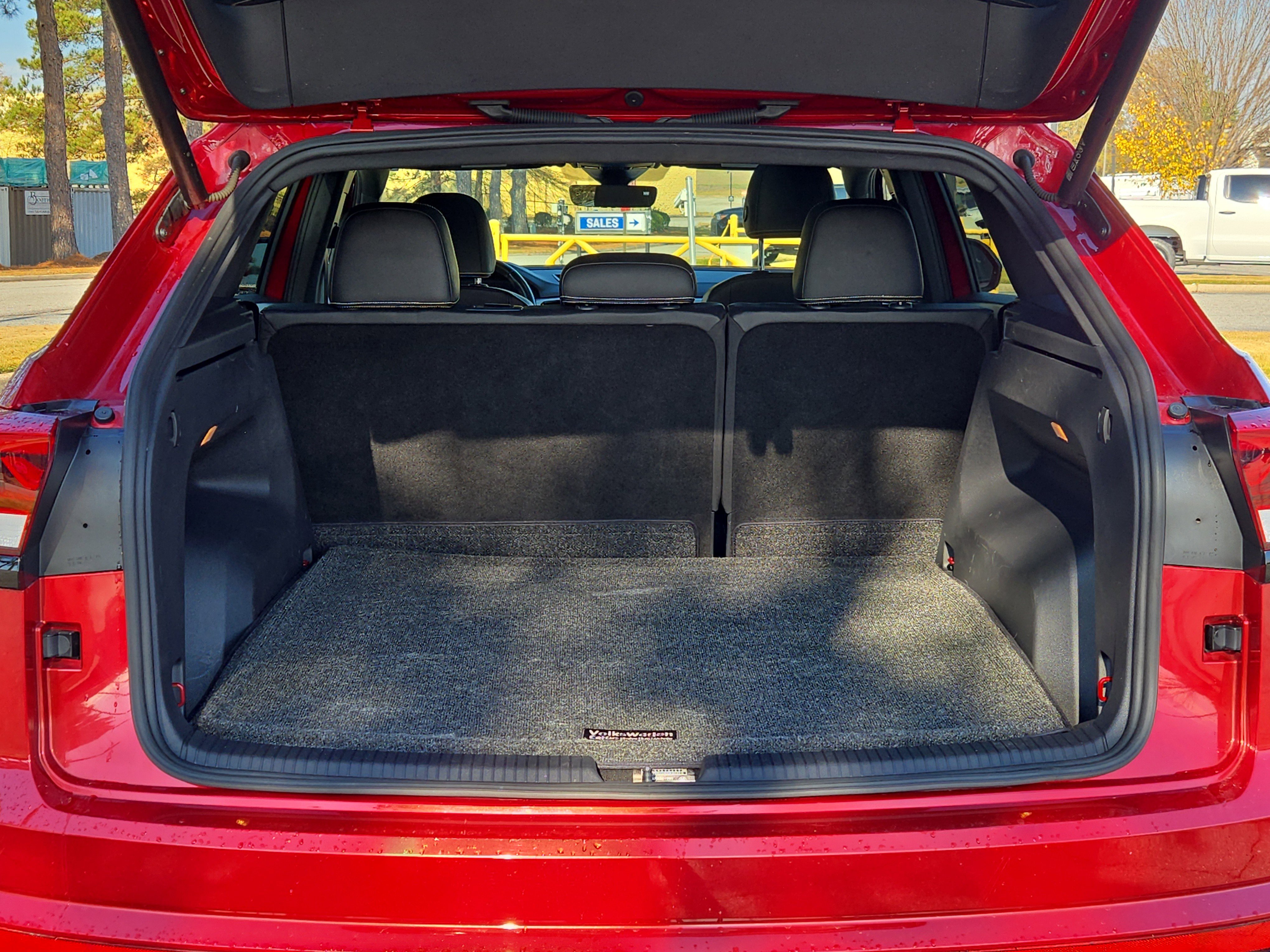 Used 2023 Volkswagen Atlas Cross Sport SEL R-Line image 13