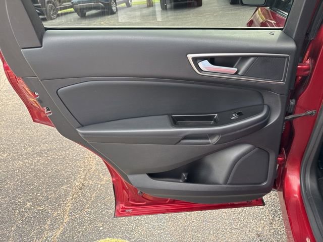 Used 2015 Ford Edge SEL w/ Equipment Group 201A FWD image 12