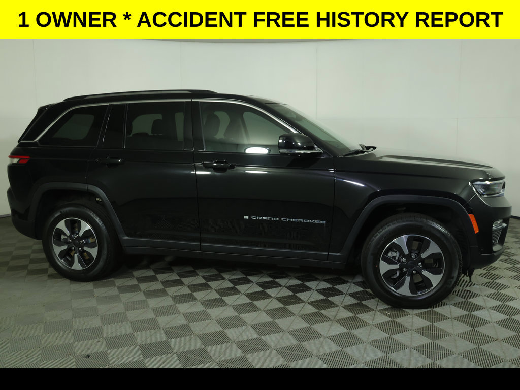 Used 2022 Jeep Grand Cherokee Limited 4xe w/ Luxury Tech Group II AWD/4WD image 2